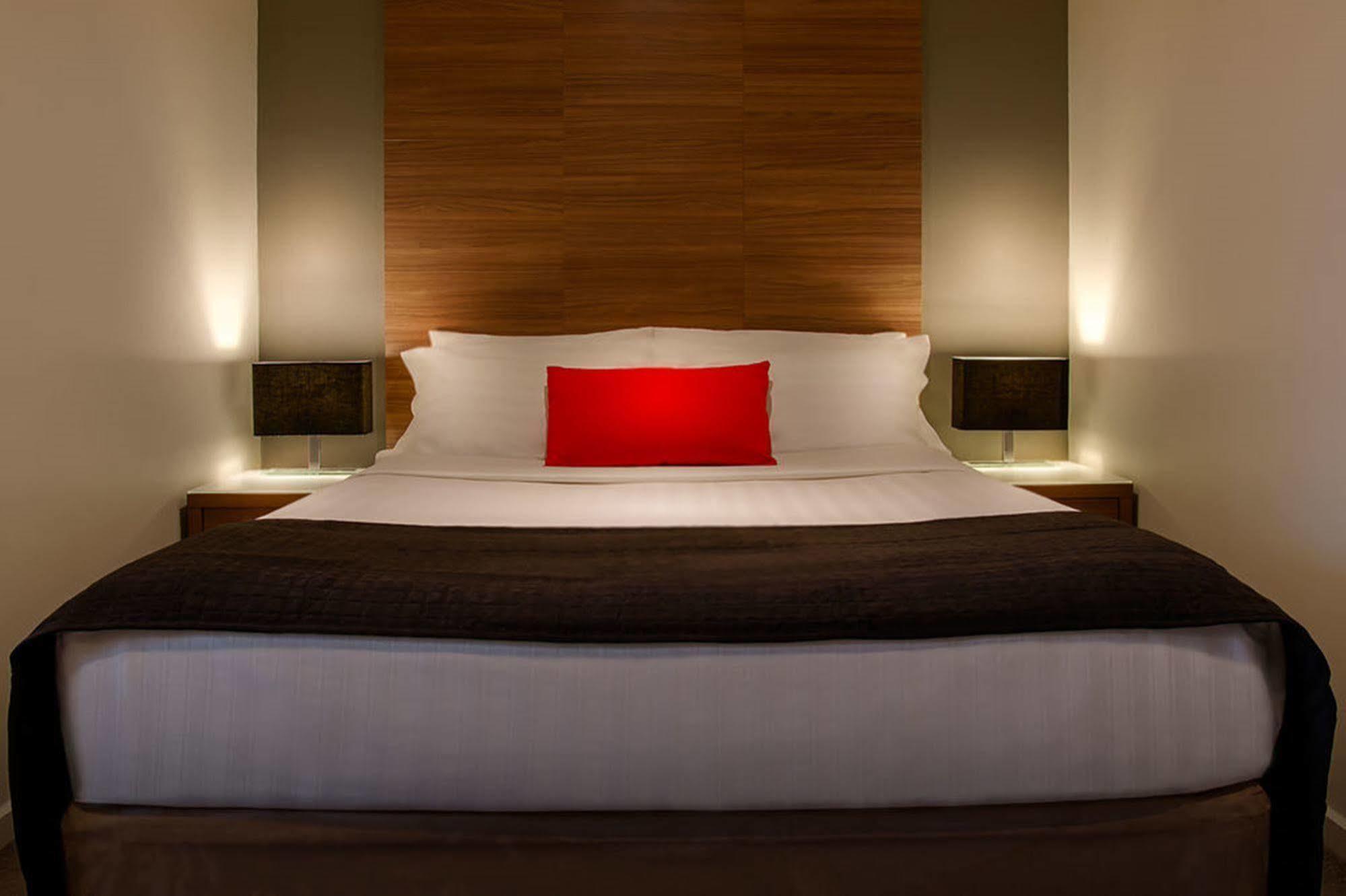 Crest On Barkly Serviced Apartments Мельбурн Экстерьер фото