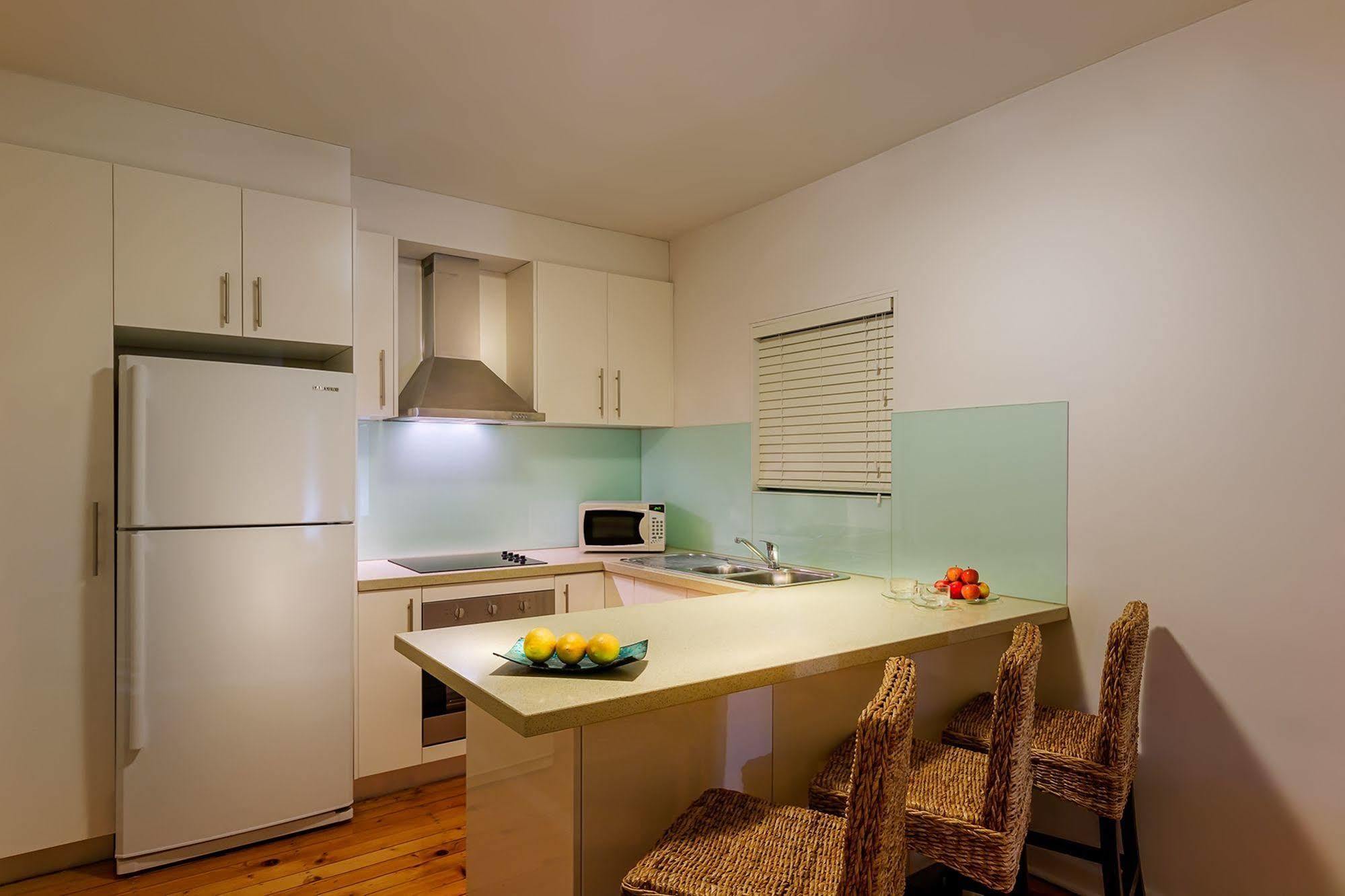 Crest On Barkly Serviced Apartments Мельбурн Экстерьер фото