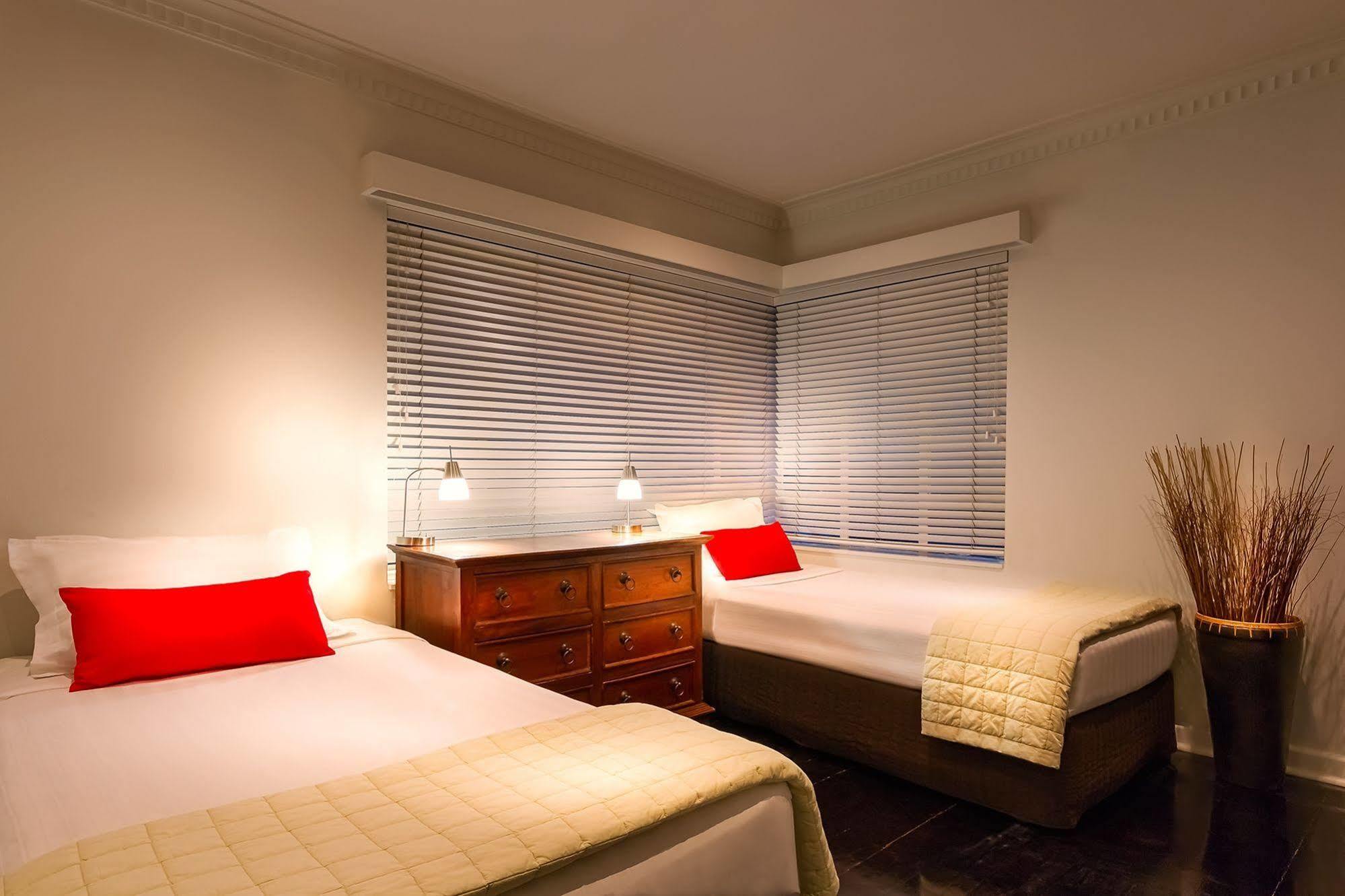 Crest On Barkly Serviced Apartments Мельбурн Экстерьер фото