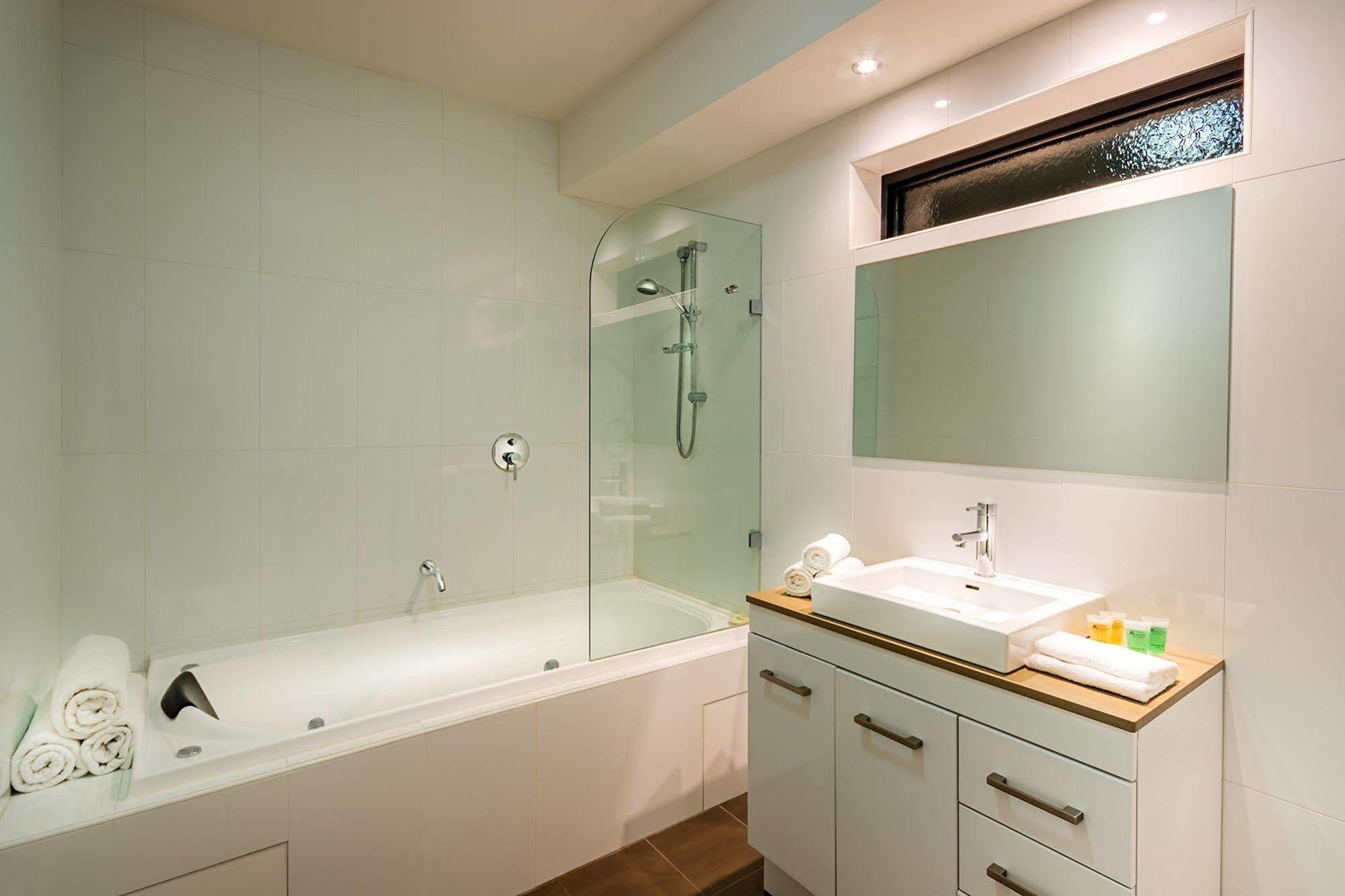 Crest On Barkly Serviced Apartments Мельбурн Экстерьер фото