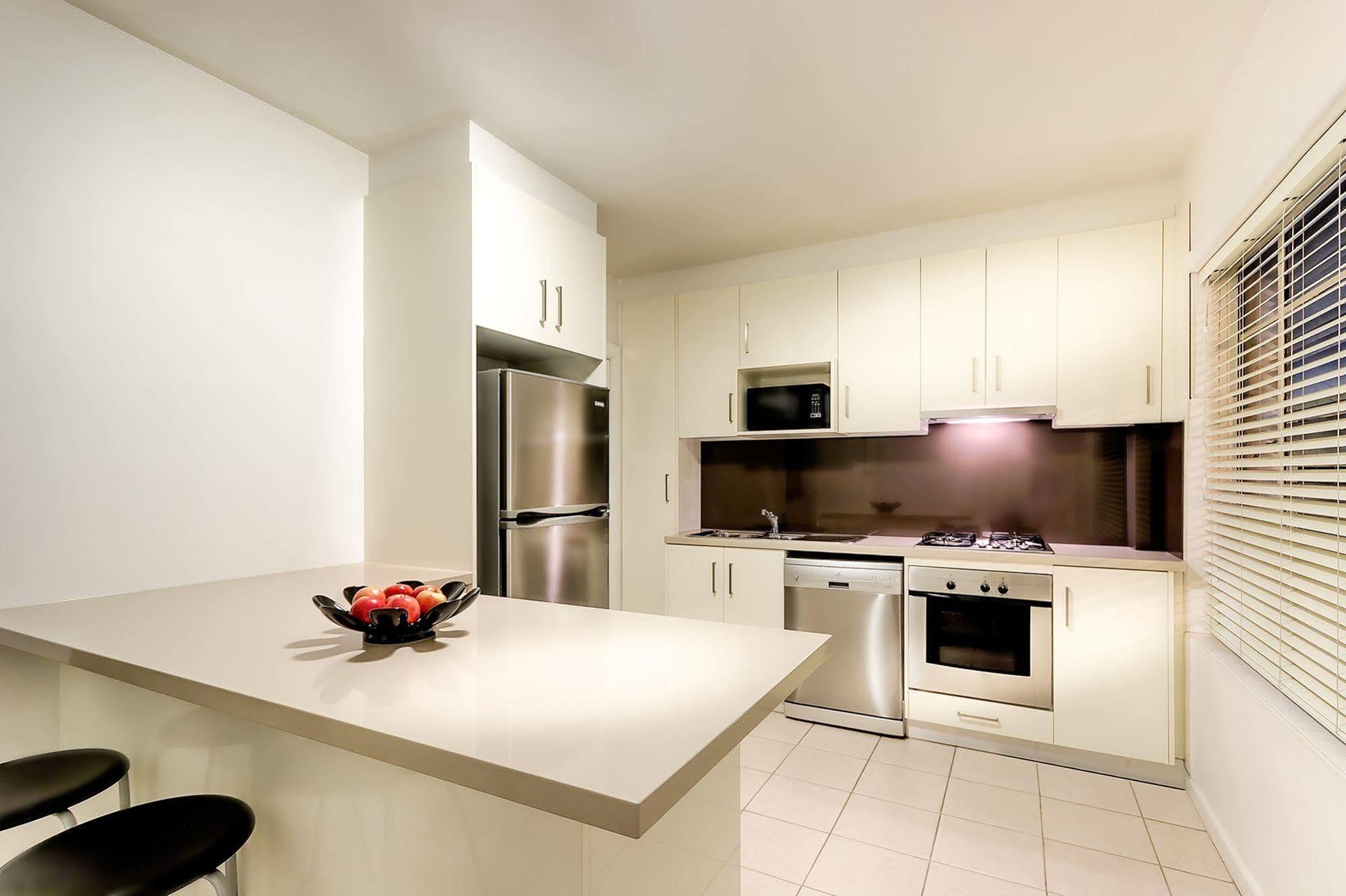 Crest On Barkly Serviced Apartments Мельбурн Экстерьер фото